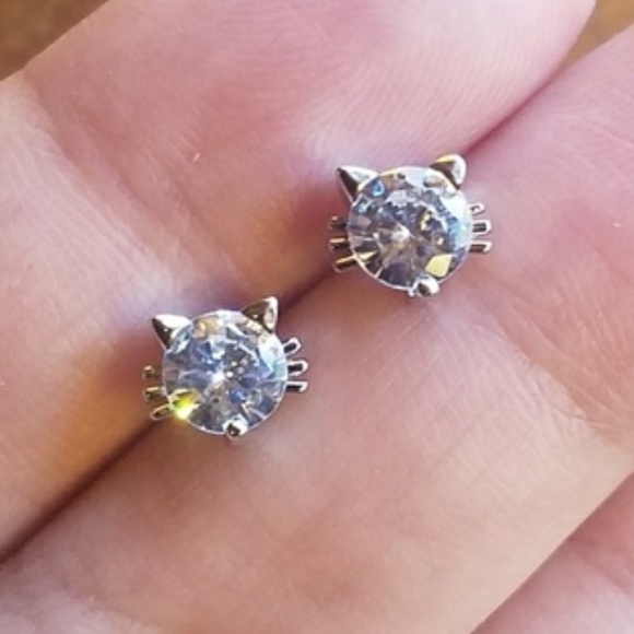 Jewelry - NWOT Silver Cubic Zircona Cat Studs